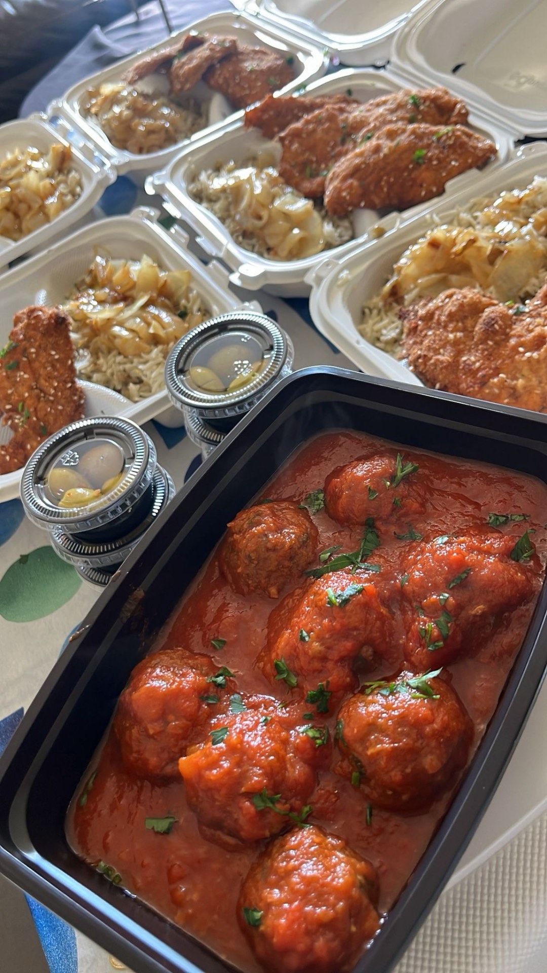 Meatballs & schnitzel meal boxes